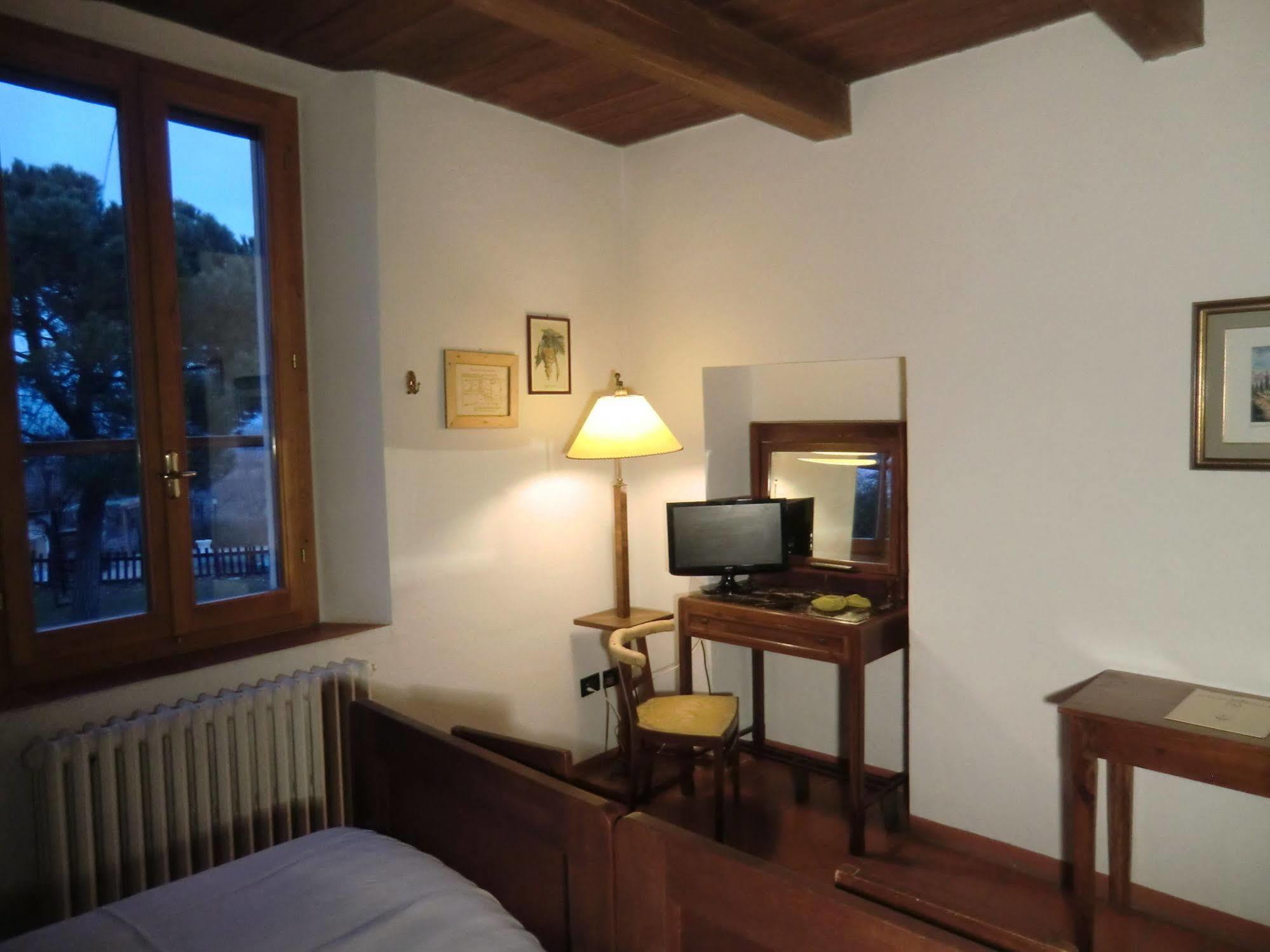 Agriturismo Ca'De'Gatti Faenza Eksteriør bilde
